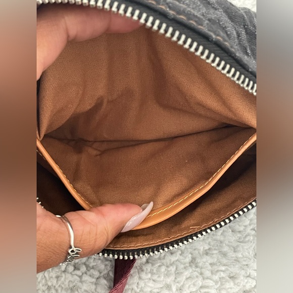 Coach Belt Bag - Picture 4 of 10